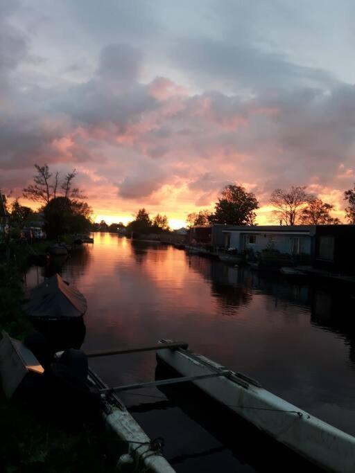 Out Of Amsterdam, River Apartment Close To City Брук-ін-Ватерланд Екстер'єр фото